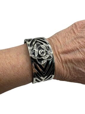 Black Rose & Silver Metal Cuff Bracelet 18mm Sparkling Flower Snap Jewelry NWT